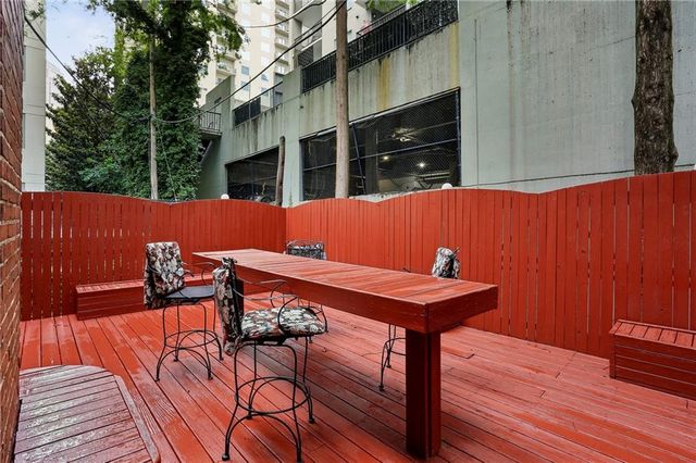 242 12th Street NE 16, Atlanta, GA 30309