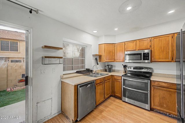 8111 W Wacker Road 79, Peoria, AZ 85381
