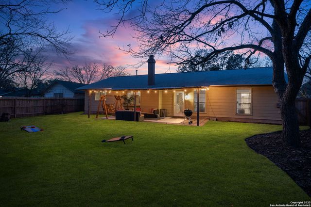 8318 Kyle Rote St, San Antonio, TX 78240