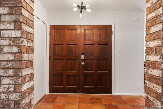 8318 Kyle Rote St, San Antonio, TX 78240