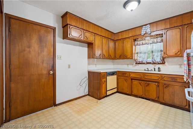 605 7th Street, Barling, AR 72923