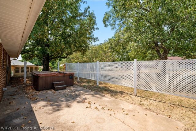 605 7th Street, Barling, AR 72923