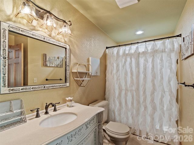 151 Austin Mountain Drive, Burnsville, NC 28714