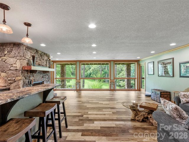 151 Austin Mountain Drive, Burnsville, NC 28714