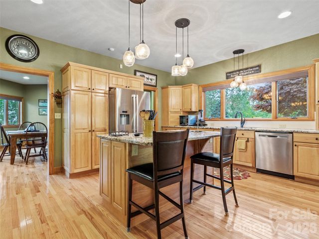 151 Austin Mountain Drive, Burnsville, NC 28714