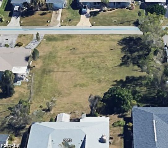 3624 SE 10th AVE, Cape Coral, FL 33904