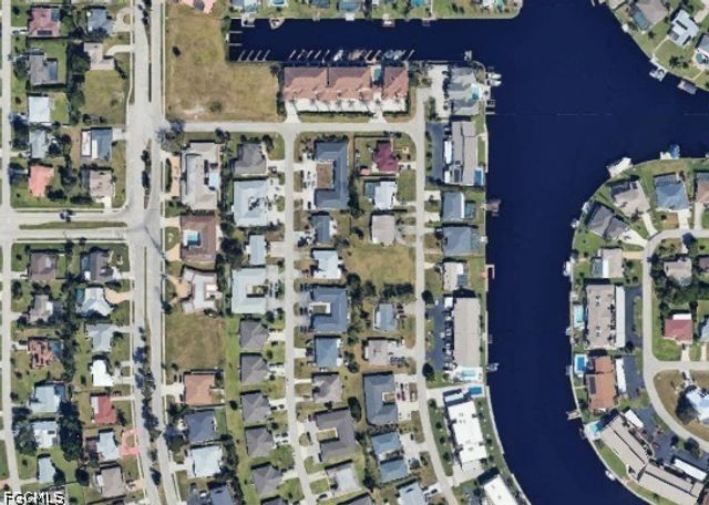 3624 SE 10th AVE, Cape Coral, FL 33904