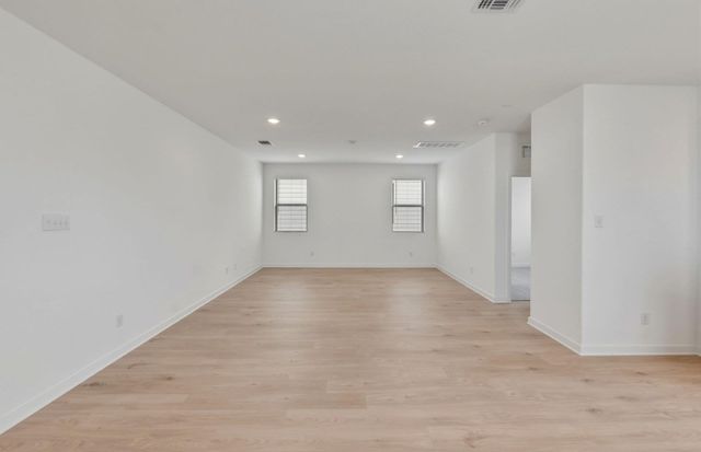 161 Green Berets BND, Jarrell, TX 76537