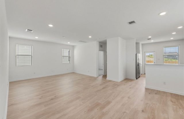 161 Green Berets BND, Jarrell, TX 76537