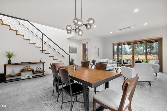 62768 NW Sand Lily Way, Bend, OR 97703