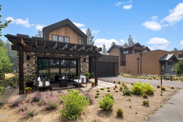 62768 NW Sand Lily Way, Bend, OR 97703