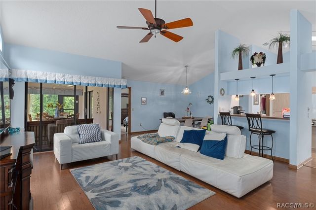 1 Medinah Drive W, Homosassa, FL 34446