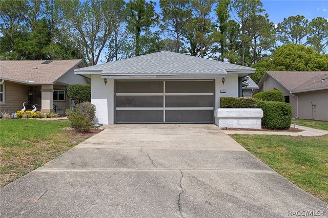1 Medinah Drive W, Homosassa, FL 34446