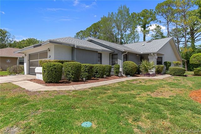 1 Medinah Drive W, Homosassa, FL 34446