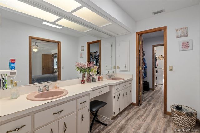 1 Medinah Drive W, Homosassa, FL 34446