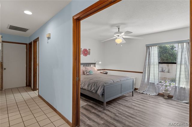 1 Medinah Drive W, Homosassa, FL 34446