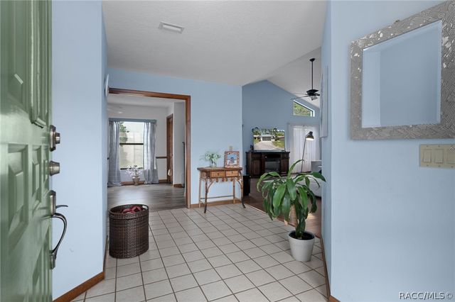 1 Medinah Drive W, Homosassa, FL 34446