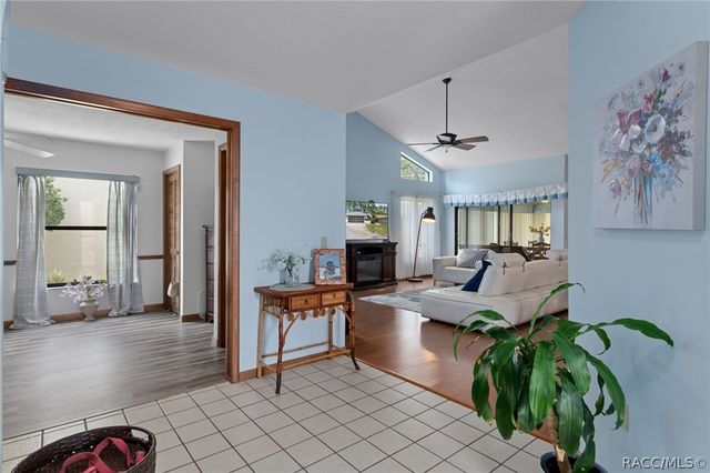1 Medinah Drive W, Homosassa, FL 34446