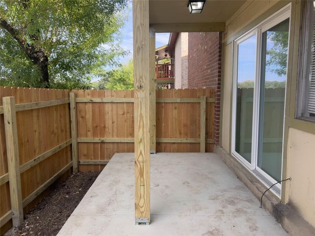 8907 Parkfield DR 101, Austin, TX 78758