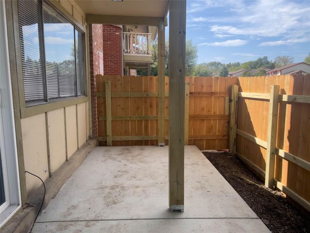 8907 Parkfield DR 101, Austin, TX 78758