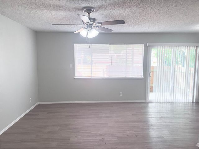 8907 Parkfield DR 101, Austin, TX 78758