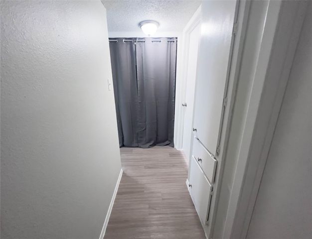 8907 Parkfield DR 101, Austin, TX 78758