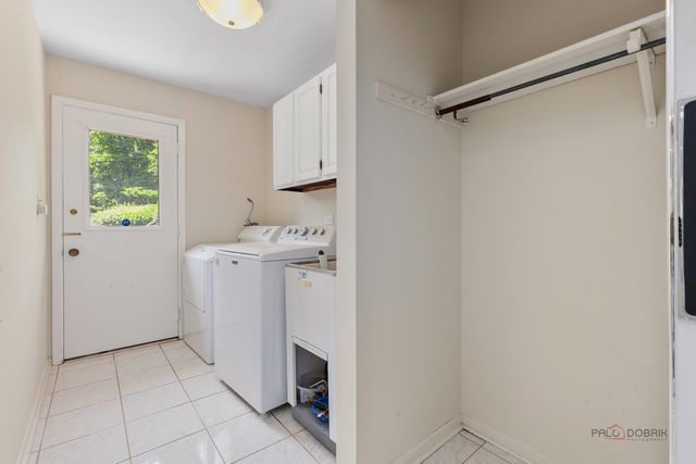 2315 Castilian Circle, Northbrook, IL 60062