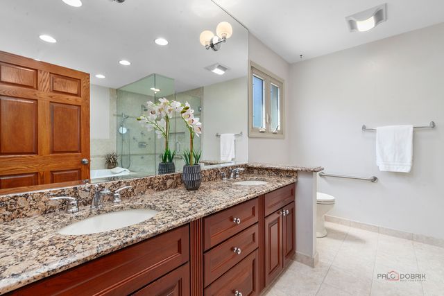 2315 Castilian Circle, Northbrook, IL 60062