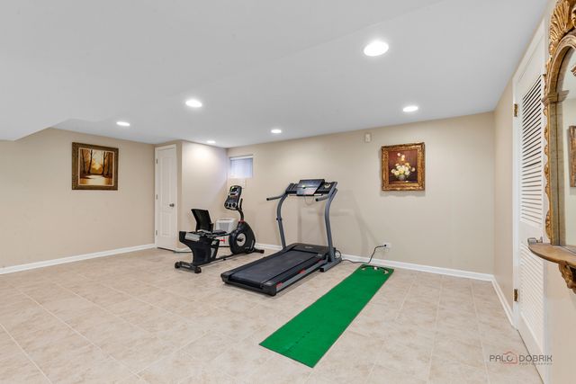 2315 Castilian Circle, Northbrook, IL 60062
