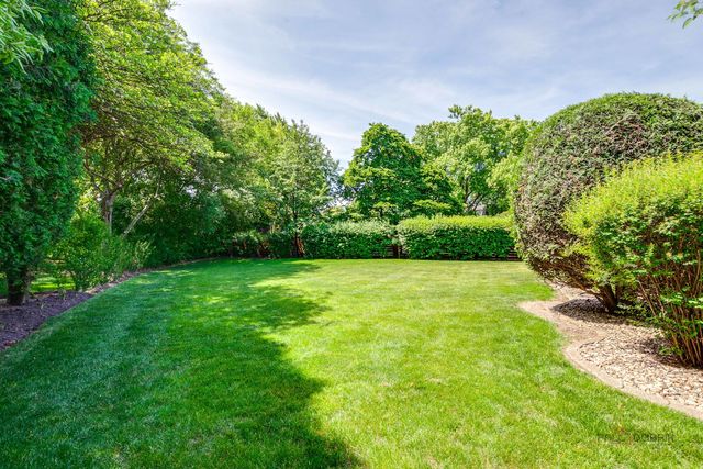 2315 Castilian Circle, Northbrook, IL 60062