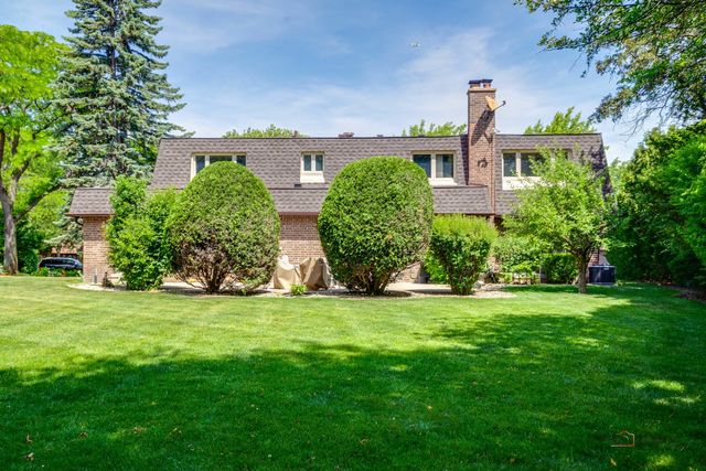 2315 Castilian Circle, Northbrook, IL 60062