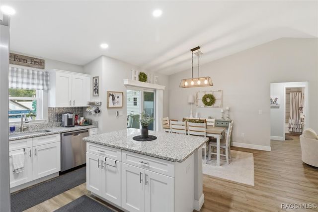 9146 N Anton Way, Citrus Springs, FL 34434