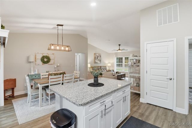 9146 N Anton Way, Citrus Springs, FL 34434