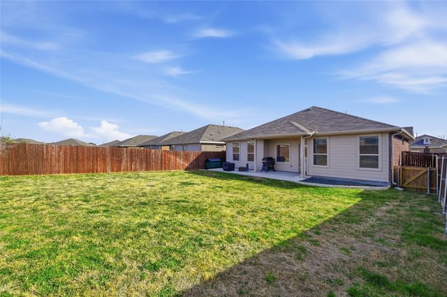 8617 Sandy Park Drive, Fort Worth, TX 76179