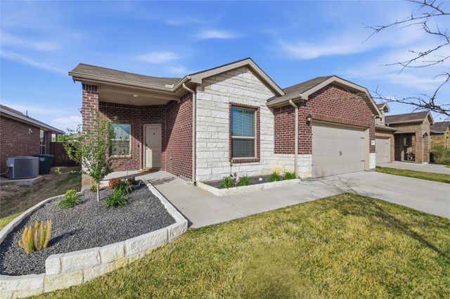 8617 Sandy Park Drive, Fort Worth, TX 76179