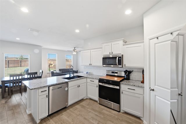 8617 Sandy Park Drive, Fort Worth, TX 76179