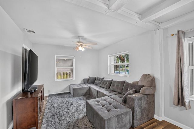512 SE 1st Street, Boynton Beach, FL 33435