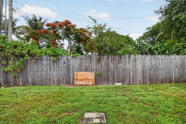 512 SE 1st Street, Boynton Beach, FL 33435