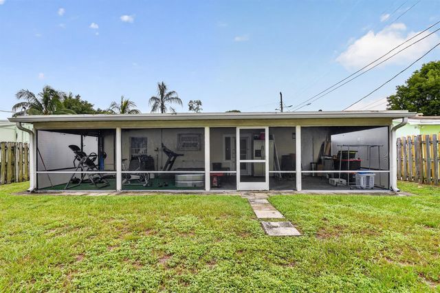512 SE 1st Street, Boynton Beach, FL 33435