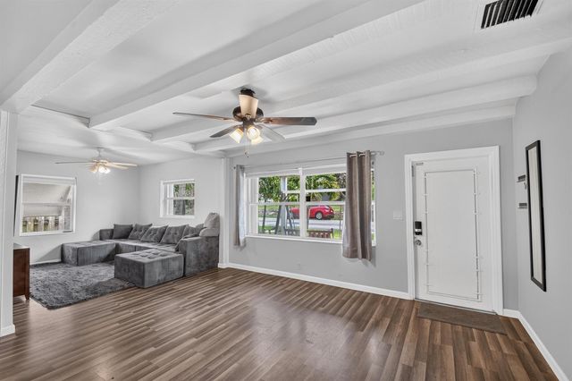 512 SE 1st Street, Boynton Beach, FL 33435