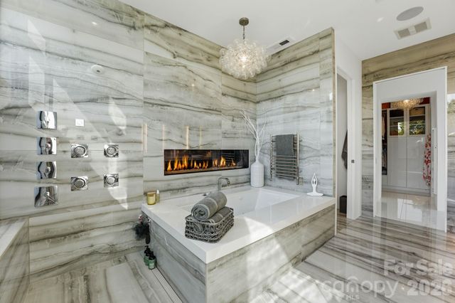 304 Frazier Avenue, Charlotte, NC 28216