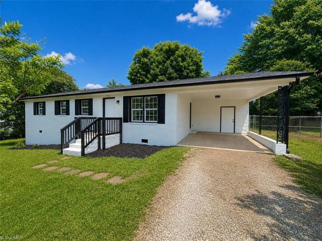 7362 Lansdowne Place, Thomasville, NC 27360