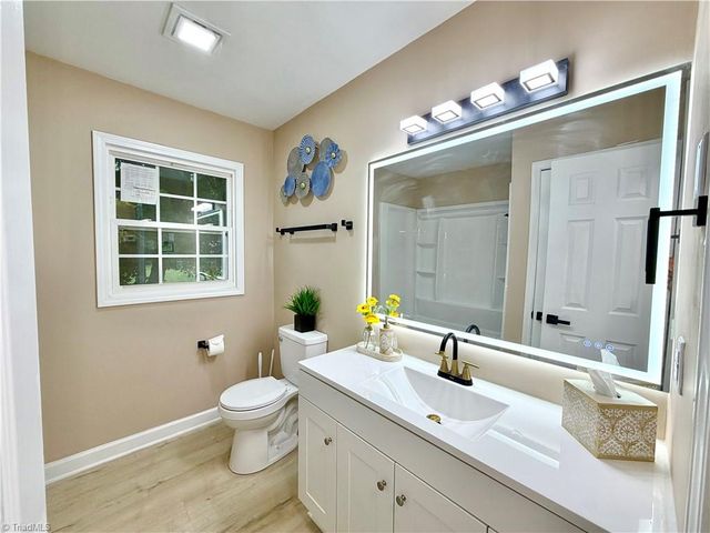 7362 Lansdowne Place, Thomasville, NC 27360