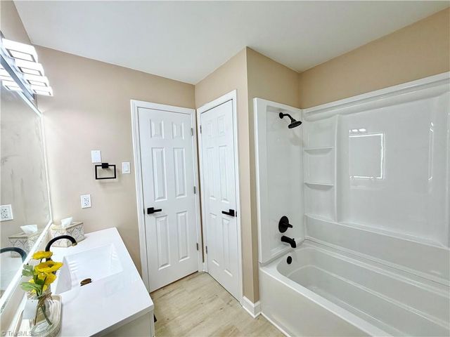 7362 Lansdowne Place, Thomasville, NC 27360