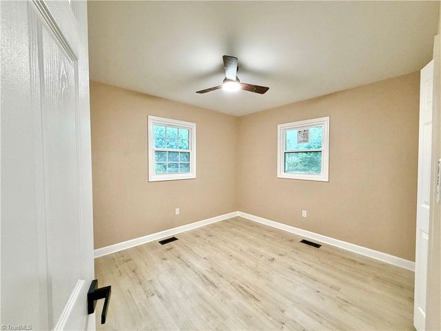 7362 Lansdowne Place, Thomasville, NC 27360