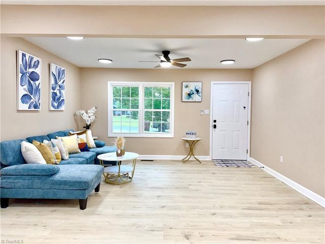 7362 Lansdowne Place, Thomasville, NC 27360