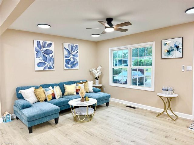 7362 Lansdowne Place, Thomasville, NC 27360