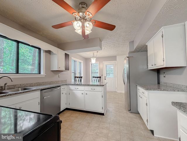 23294 HOLLY HILL LN, California, MD 20619