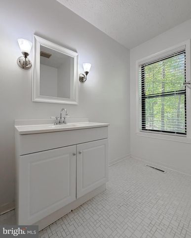 23294 HOLLY HILL LN, California, MD 20619