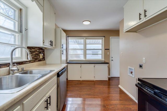 117 E Springdale, Derby, KS 67037